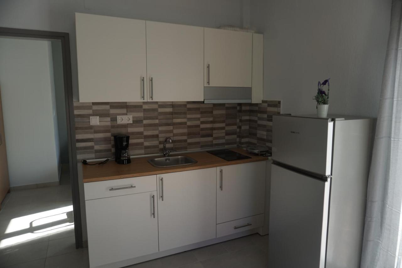 Park View Apartment In Paralia Dionisiou Экстерьер фото